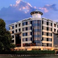 Marine Plaza Hotel